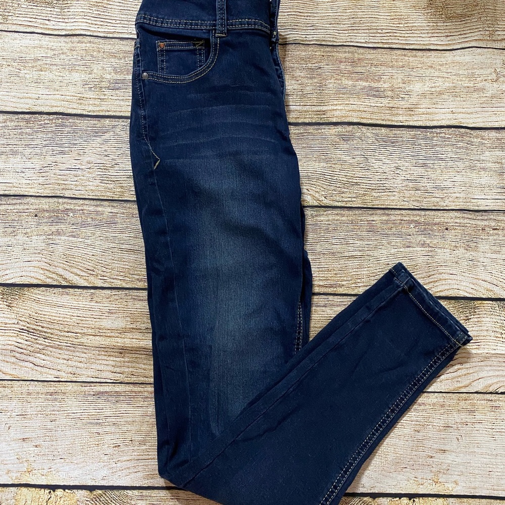 Women’s Curvy Skinny Jeans